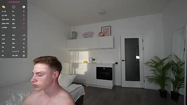 Snapshot of Evan__White_ chatting on May 9, 2026, 4:34 pm Evan White online show from May 9, 2026, 4:34 pm