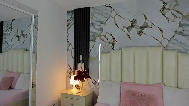 lulumars online show from February 26, 2025, 4:03 am