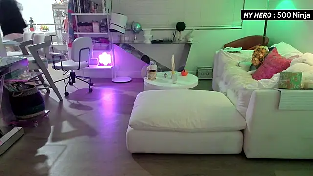 Vesaaa online show from October 10, 2025, 2:21 am