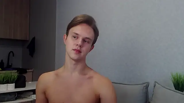 MartinMendez online show from October 6, 2025, 8:56 am