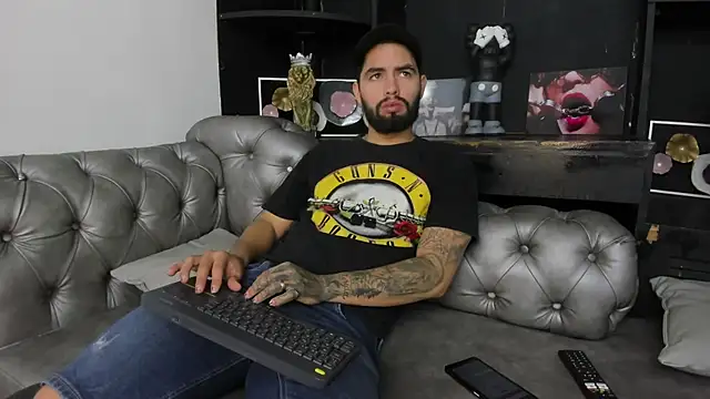 matteosantos online show from February 26, 2025, 12:14 pm