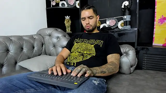 matteosantos online show from March 5, 2025, 11:38 am