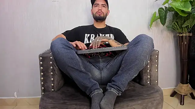 matteosantos online show from March 19, 2025, 11:39 am