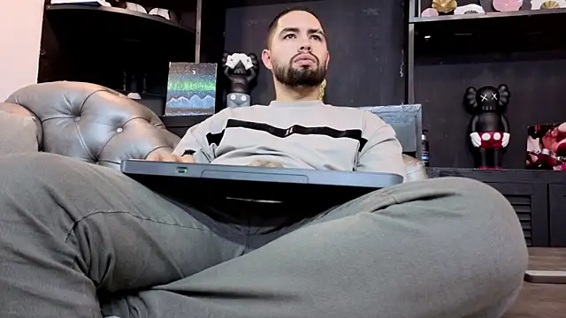 matteosantos online show from April 12, 2026, 5:45 am