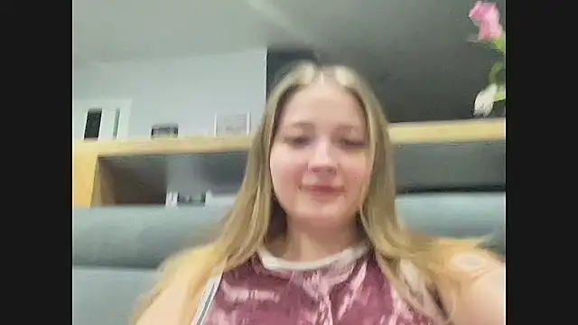 CharmingSarah online show from March 12, 2025, 4:24 pm