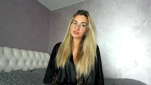  DarkRose  online show from September 28, 2025, 10:09 am