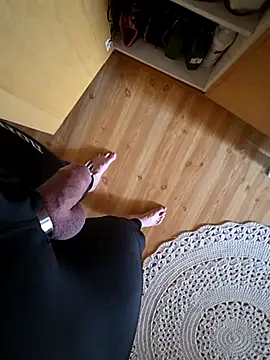 Papiercedbisex online show from April 6, 2026, 2:18 pm