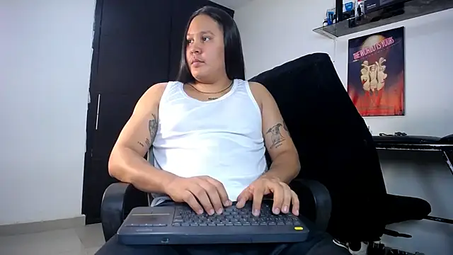 Snapshot of junaiker_roa chatting on November 6, 2025, 12:11 am junaiker roa online show from November 6, 2025, 12:11 am