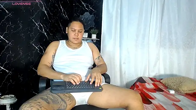 Snapshot of junaiker_roa chatting on November 29, 2025, 1:41 am junaiker roa online show from November 29, 2025, 1:41 am