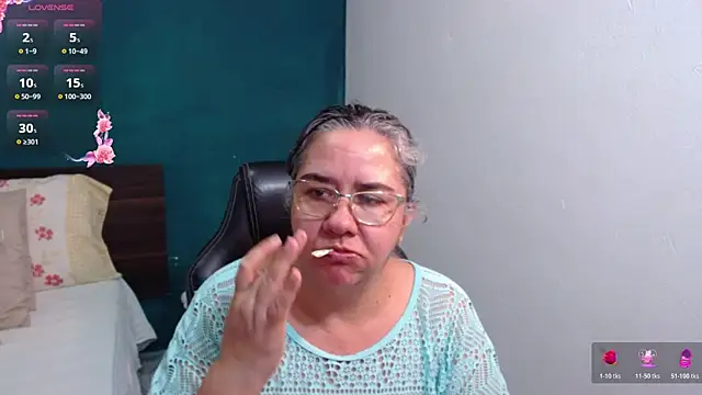 scaelettdubois online show from February 22, 2026, 9:24 pm