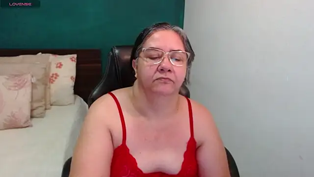 scaelettdubois online show from July 21, 2026, 1:41 am