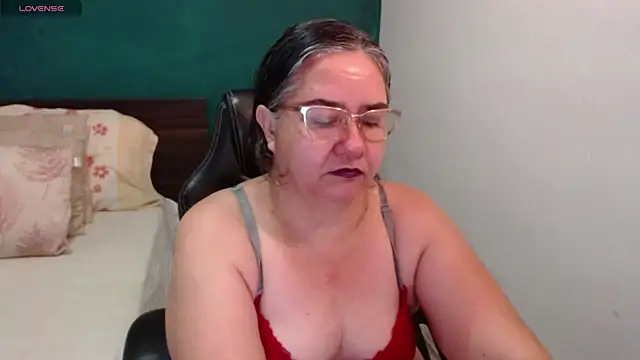 scaelettdubois online show from July 22, 2026, 1:30 am