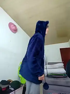 sexymarilyncolombia online show from February 3, 2025, 3:17 pm