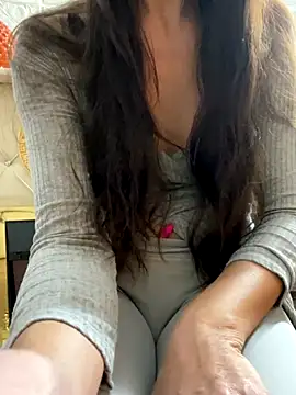 SHARONRodrig online show from October 26, 2025, 5:52 pm