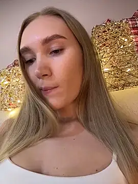 Snapshot of MariaTull chatting on December 18, 2025, 9:21 pm MariaTull online show from December 18, 2025, 9:21 pm