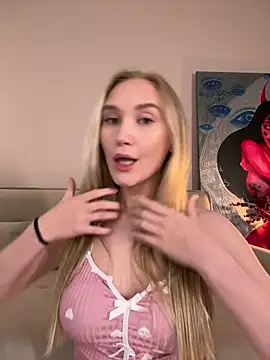 MariaTull online show from April 22, 2026, 8:21 pm