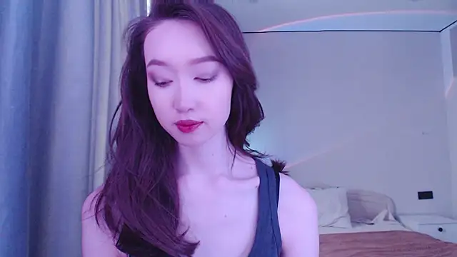  luna 022 online show from December 20, 2024, 4:53 am