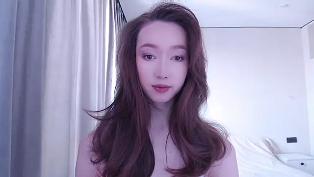  luna 022 online show from December 23, 2024, 5:49 am