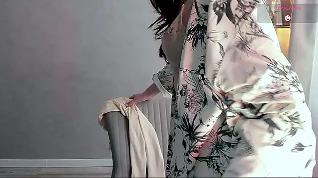  luna 022 online show from March 27, 2026, 5:13 am