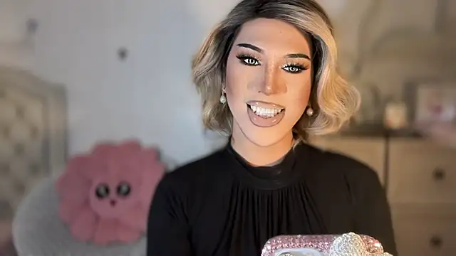 Ts glamxxxx online show from October 30, 2025, 12:56 am