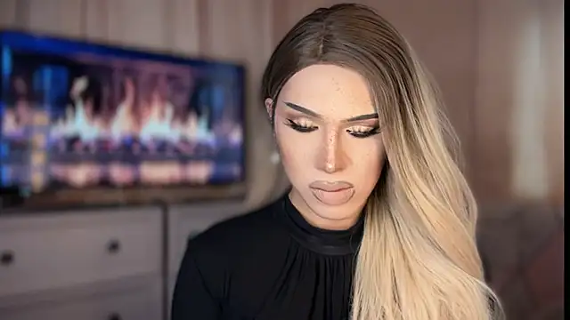 Ts glamxxxx online show from April 21, 2026, 1:42 am