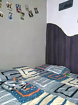 Little Naughty Nicole online show from April 15, 2026, 5:36 am