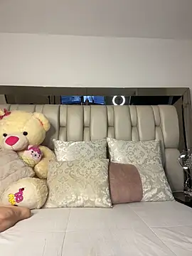 Snapshot of ALISSON_FOXXX1 chatting on February 21, 2025, 10:59 pm ALISSON FOXXX1 online show from February 21, 2025, 10:59 pm