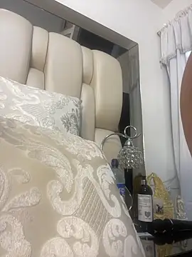 Snapshot of ALISSON_FOXXX1 chatting on March 5, 2025, 11:49 pm ALISSON FOXXX1 online show from March 5, 2025, 11:49 pm