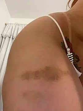 Snapshot of ALISSON_FOXXX1 chatting on March 8, 2025, 11:07 pm ALISSON FOXXX1 online show from March 8, 2025, 11:07 pm