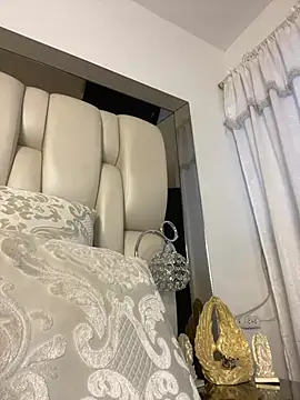 Snapshot of ALISSON_FOXXX1 chatting on March 17, 2025, 10:28 pm ALISSON FOXXX1 online show from March 17, 2025, 10:28 pm