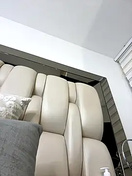 Snapshot of ALISSON_FOXXX1 chatting on September 24, 2025, 12:47 am ALISSON FOXXX1 online show from September 24, 2025, 12:47 am