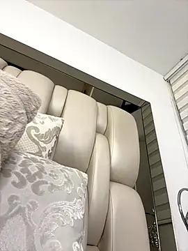 Snapshot of ALISSON_FOXXX1 chatting on November 7, 2025, 10:54 pm ALISSON FOXXX1 online show from November 7, 2025, 10:54 pm