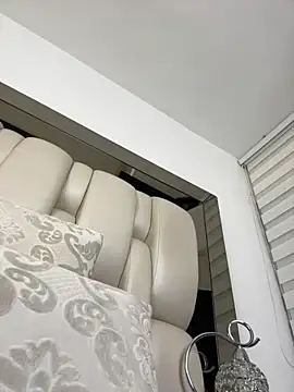 Snapshot of ALISSON_FOXXX1 chatting on November 13, 2025, 10:52 pm ALISSON FOXXX1 online show from November 13, 2025, 10:52 pm