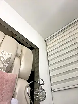 Snapshot of ALISSON_FOXXX1 chatting on November 14, 2025, 11:02 pm ALISSON FOXXX1 online show from November 14, 2025, 11:02 pm