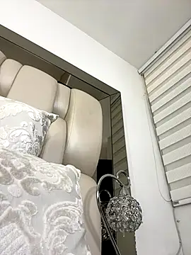 Snapshot of ALISSON_FOXXX1 chatting on November 19, 2025, 10:54 pm ALISSON FOXXX1 online show from November 19, 2025, 10:54 pm