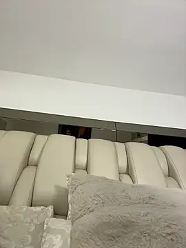 ALISSON FOXXX1 online show from April 19, 2026, 10:56 pm