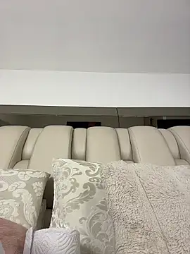 ALISSON FOXXX1 online show from April 20, 2026, 10:55 pm