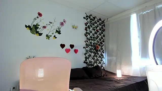 cailynhot online show from February 26, 2025, 6:21 pm