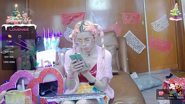 Skinygirl online show from February 7, 2025, 10:41 pm