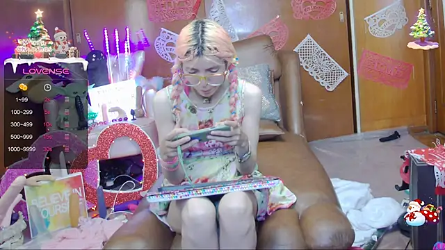 Skinygirl online show from February 18, 2025, 2:59 am