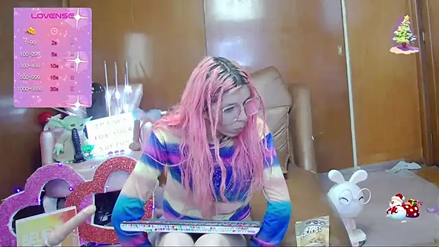 Skinygirl online show from September 18, 2025, 1:18 am