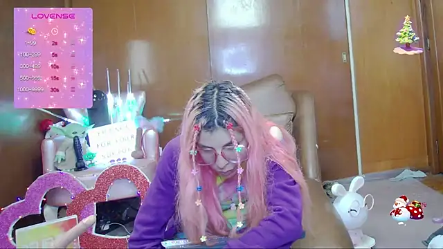 Skinygirl online show from October 10, 2025, 1:37 am