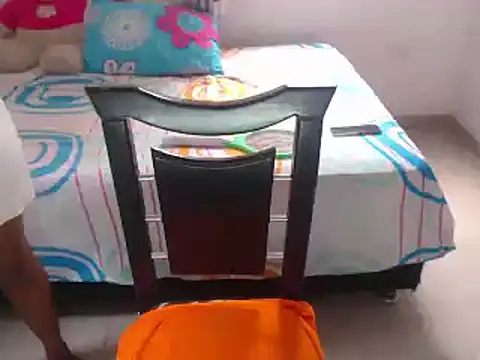 agatfox online show from December 13, 2024, 3:43 pm