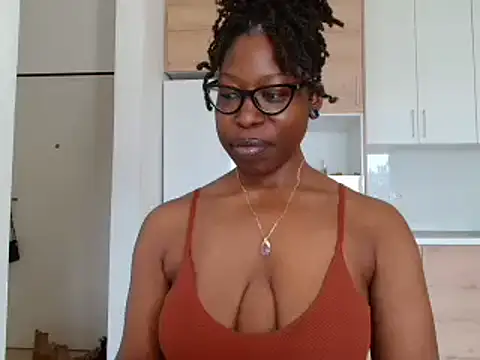 MadamIndigo online show from January 16, 2026, 11:14 am