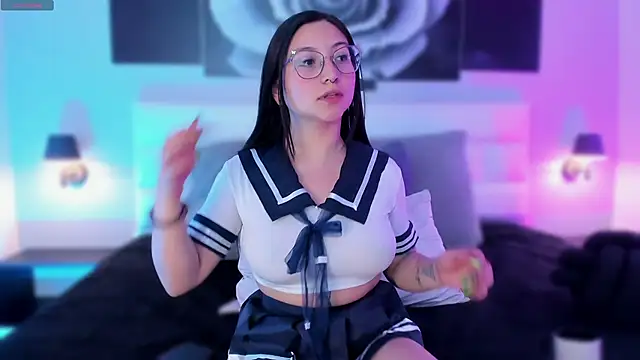 Snapshot of lucy_neil chatting on January 24, 2025, 7:07 pm lucy neil online show from January 24, 2025, 7:07 pm