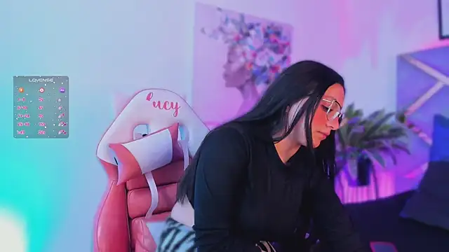 Snapshot of lucy_neil chatting on November 2, 2025, 2:36 am lucy neil online show from November 2, 2025, 2:36 am