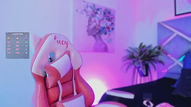 Snapshot of lucy_neil chatting on November 16, 2025, 2:39 am lucy neil online show from November 16, 2025, 2:39 am