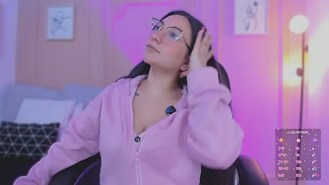 lucy neil online show from February 20, 2026, 2:41 am