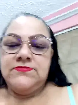 mommy cute online show from September 13, 2025, 3:17 am