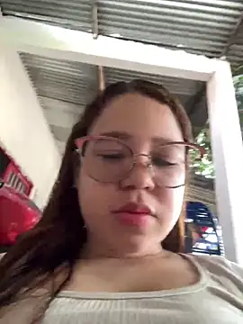 Lucyklein2022 online show from March 18, 2025, 2:37 pm